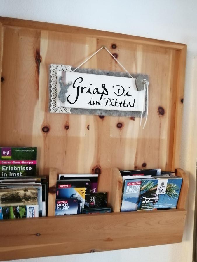 Hanslers Hof Arzl im Pitztal Buitenkant foto