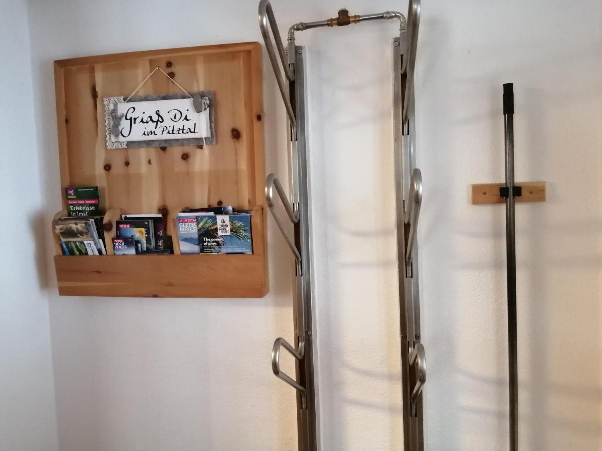 Hanslers Hof Arzl im Pitztal Buitenkant foto