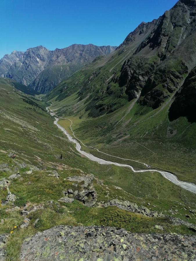 Hanslers Hof Arzl im Pitztal Buitenkant foto
